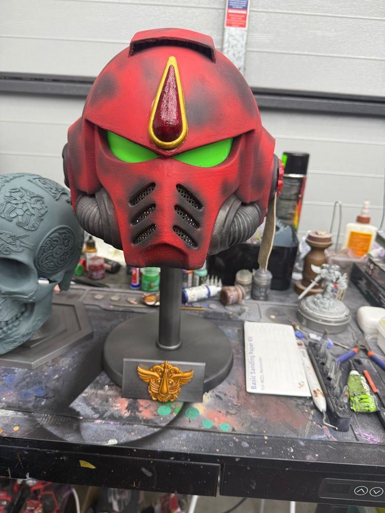 Blood Angels Space Marine helmet, painted by Brodie